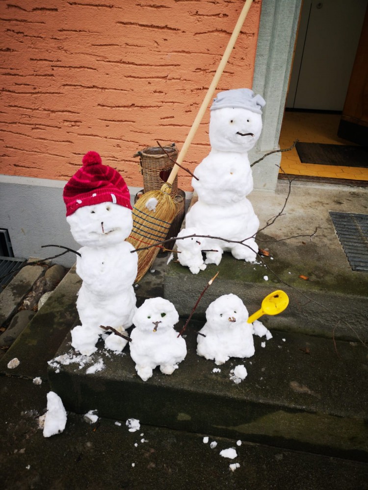 Schneefamilie
