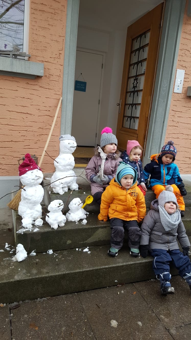 Nomeh Schneefamilie