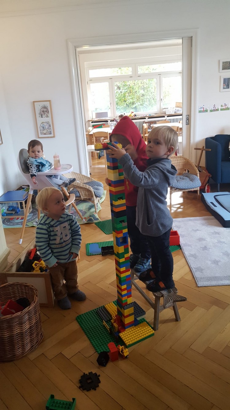 Legobau mit Angelo dem jungen Architekten