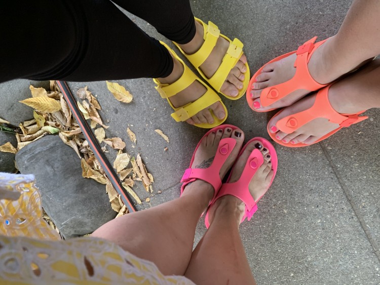 ja, neon ist unsere Sommerfarbe :)